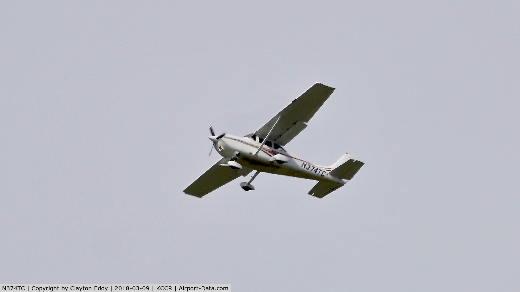 N374TC, 1998 Cessna 182S Skylane C/N 18280374, Buchanan Field Concord California 2018.