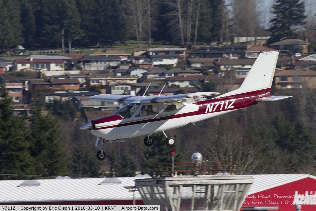 N711Z, 1976 Cessna 177RG Cardinal C/N 177RG0959, Cessna 177RG landing at Renton Municipal airport.