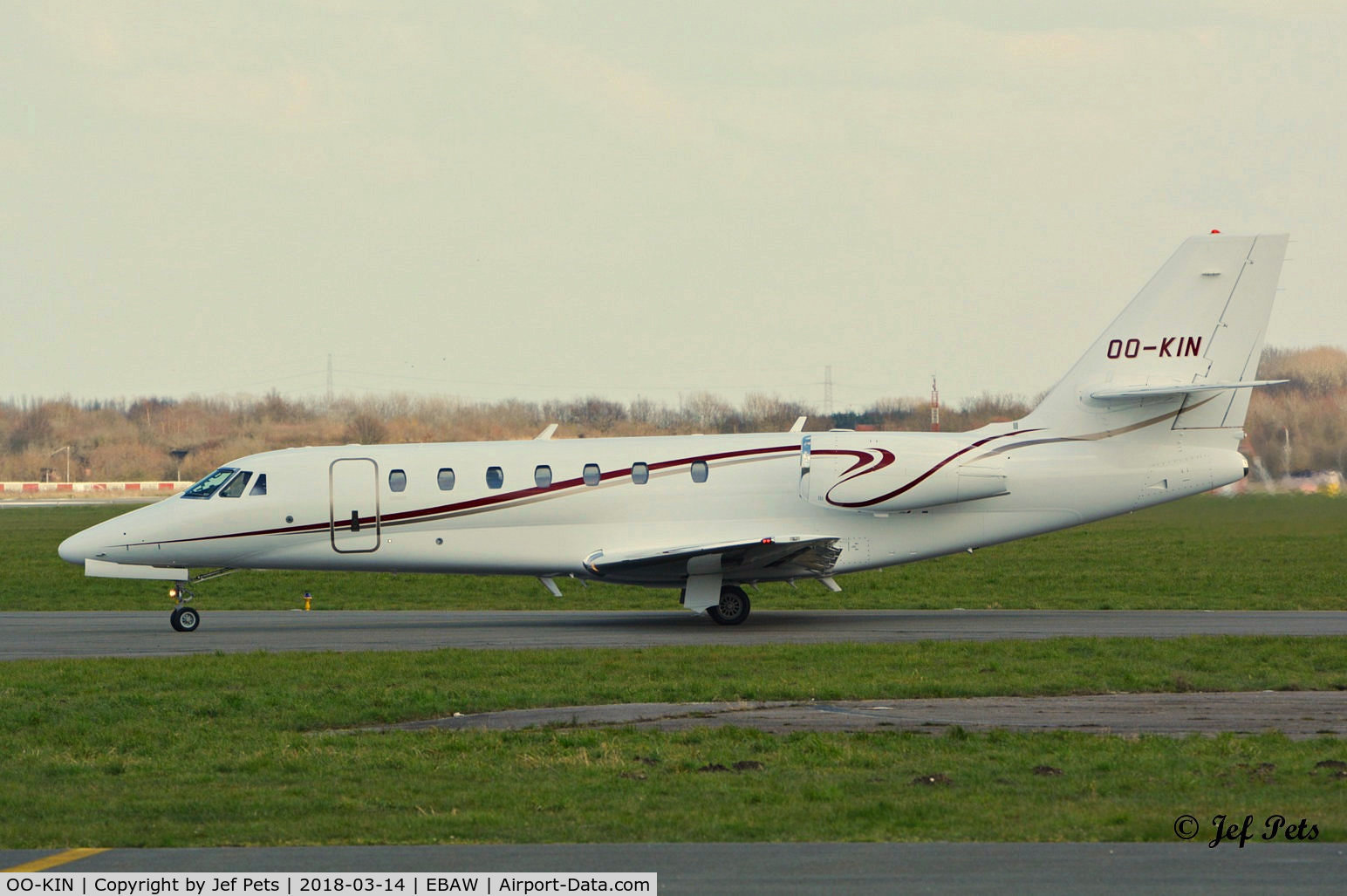 OO-KIN, 2007 Cessna 680 Citation Sovereign C/N 680-0179, Taxiing at Antwerp Airport.