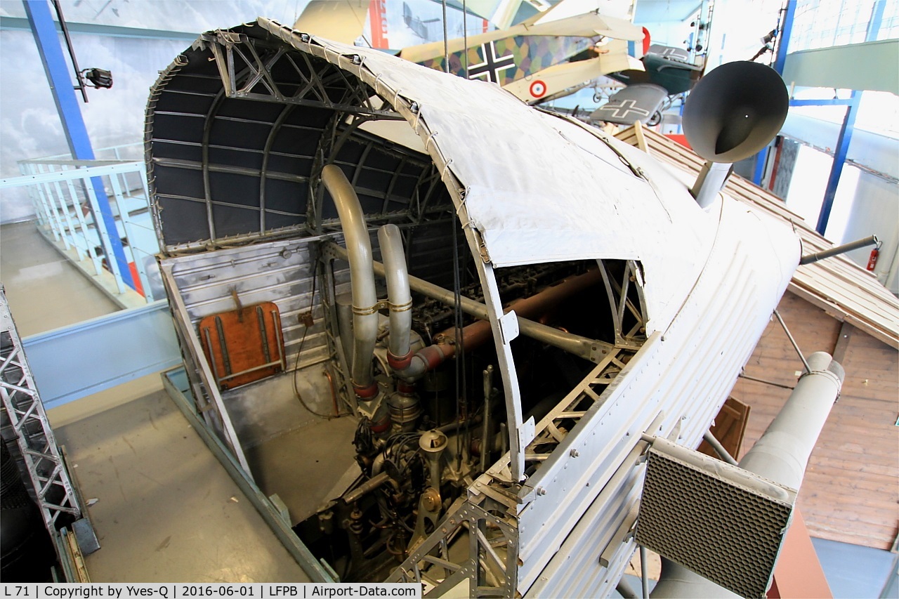 L 71, 1918 Zeppelin LZ 113 C/N LZ 113, Nacelle of Zeppelin LZ 113, Air & Space Museum Paris-Le Bourget Airport (LFPB-LBG)