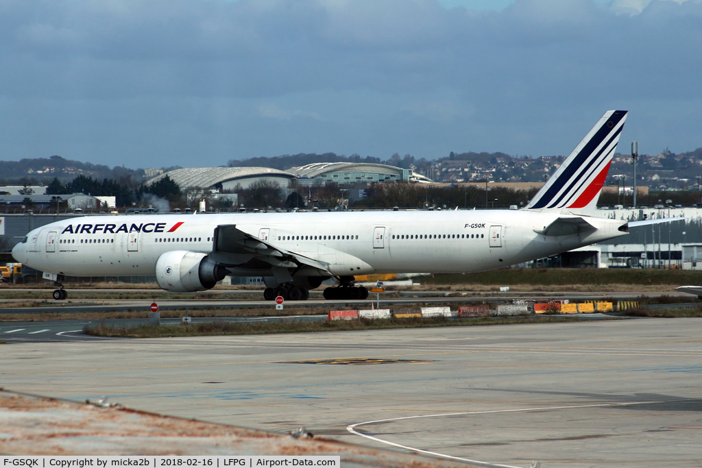 F-GSQK, 2005 Boeing 777-328/ER C/N 32845, Taxiing