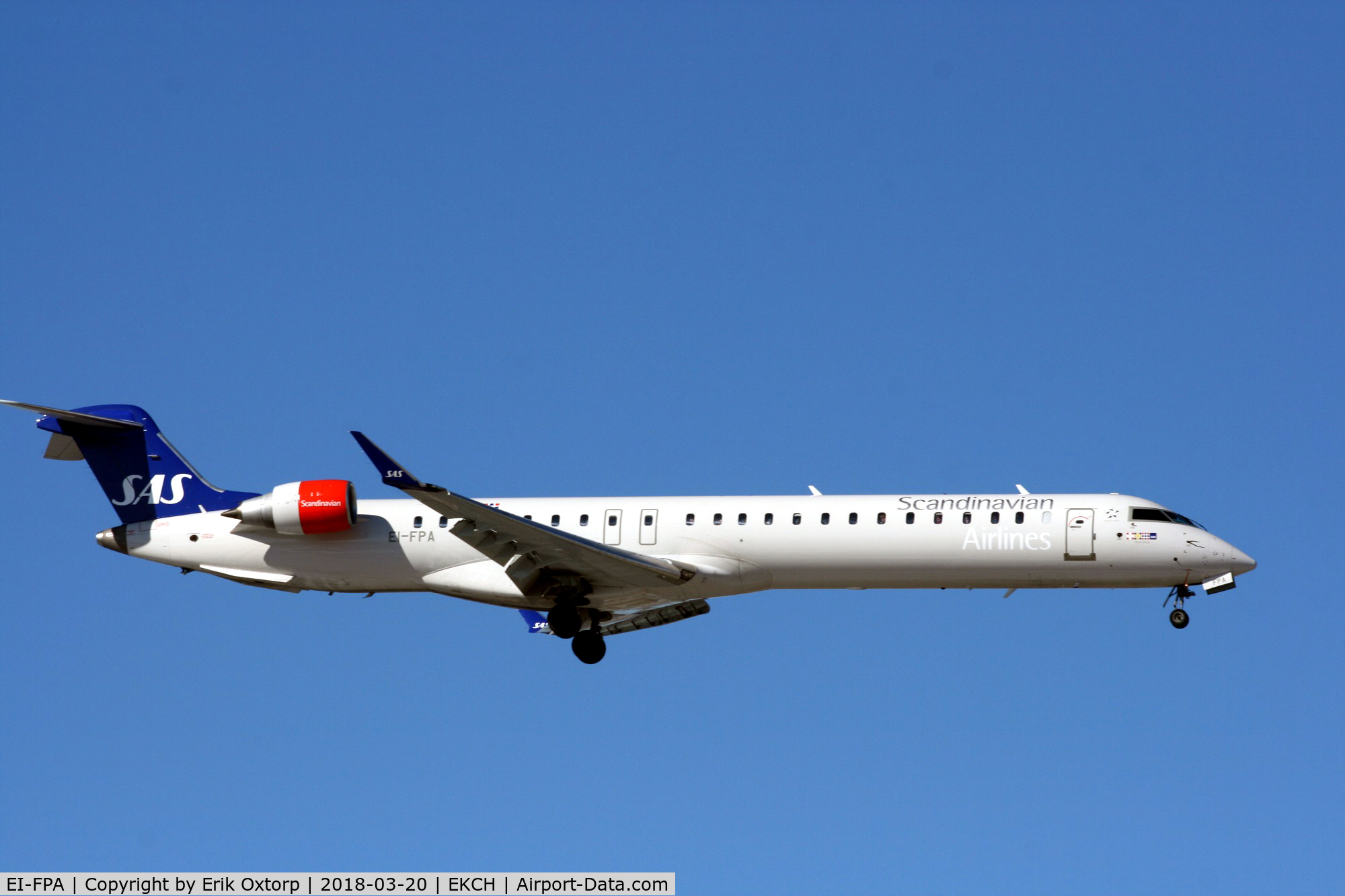 EI-FPA, 2016 Bombardier CRJ-900LR (CL-600-2D24) C/N 15398, EI-FPA landing rw 04L