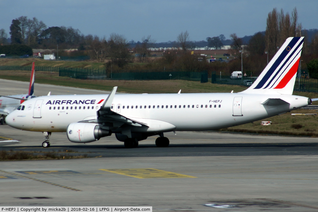 F-HEPJ, 2017 Airbus A320-214 C/N 7873, Taxiing