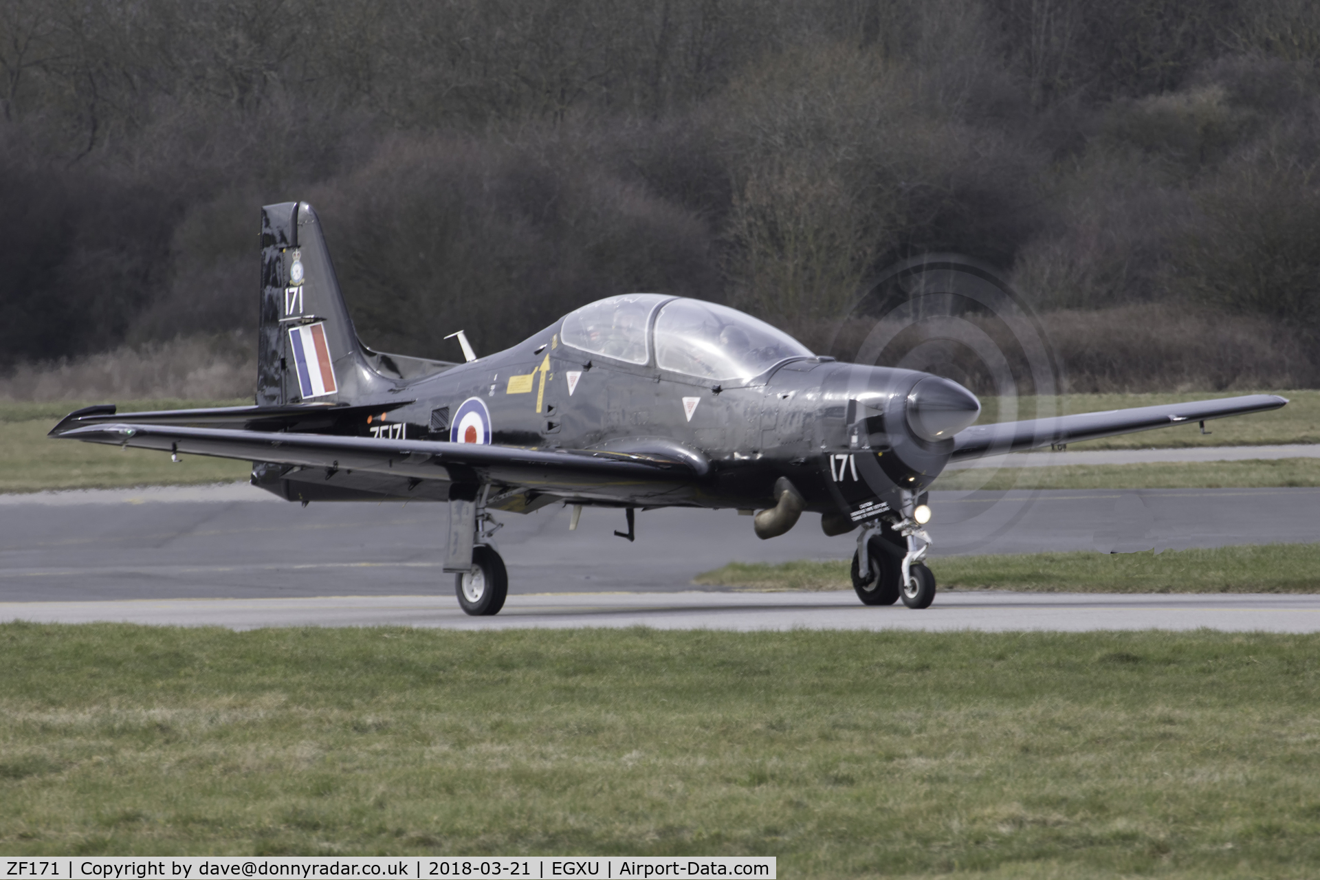 ZF171, 1989 Short S-312 Tucano T1 C/N S023/T23, ZF171 returning to the pan at Linton-on-Ouse