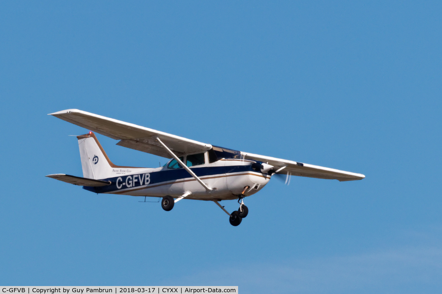 C-GFVB, 1982 Cessna 172P C/N 17275311, Landing