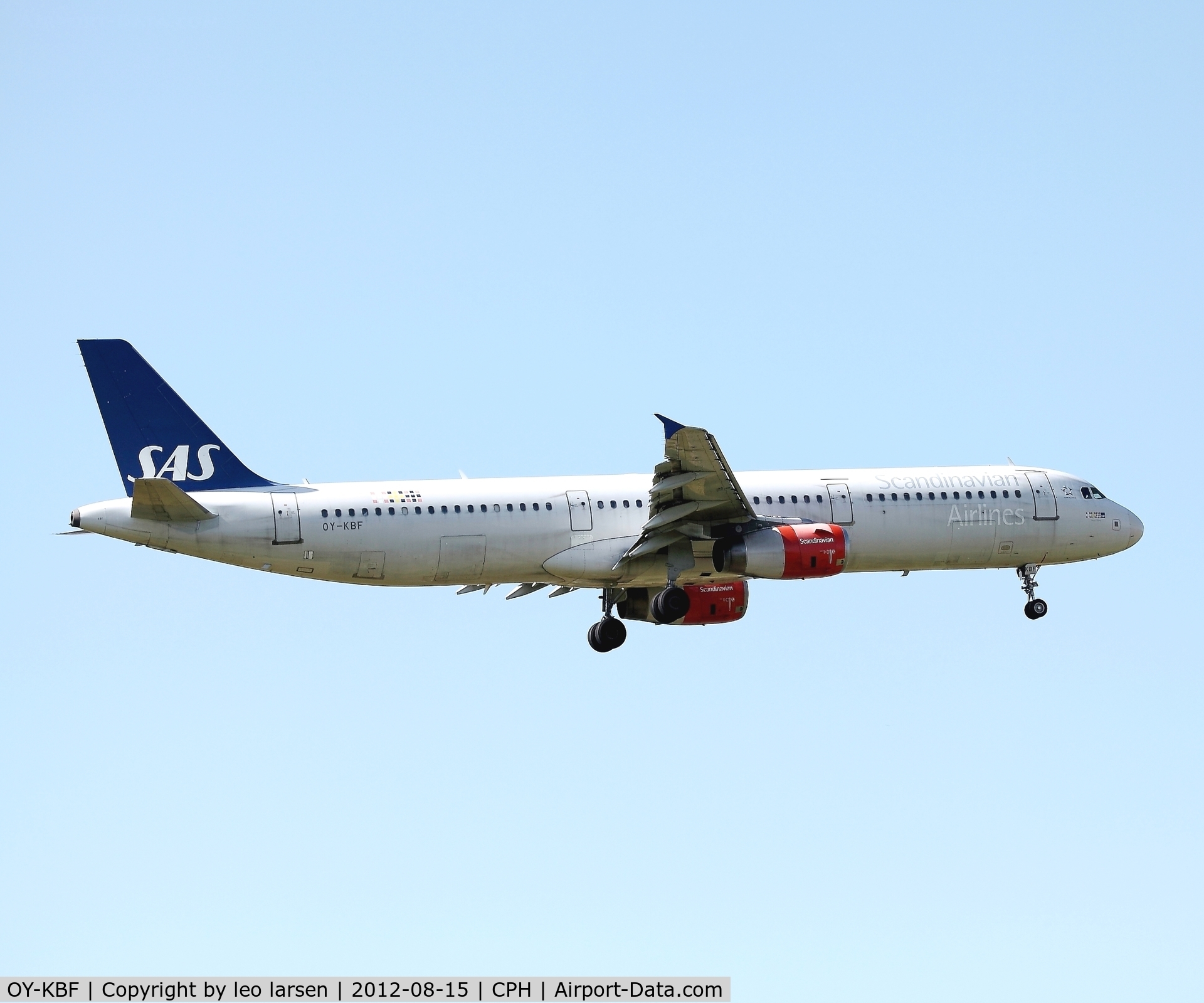 OY-KBF, 2002 Airbus A321-232 C/N 1807, Copenhagen 15.8.2012