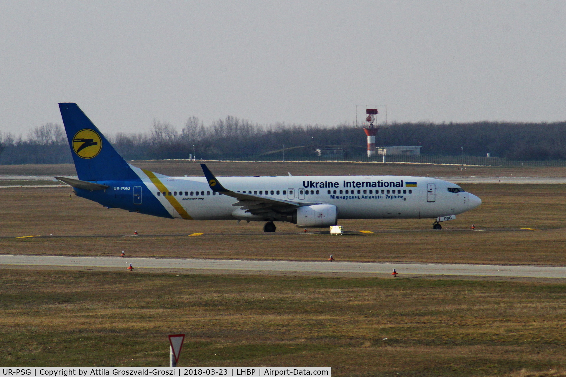 UR-PSG, 1999 Boeing 737-85R C/N 29038, Budapest Ferihegy International Airport, Hungary