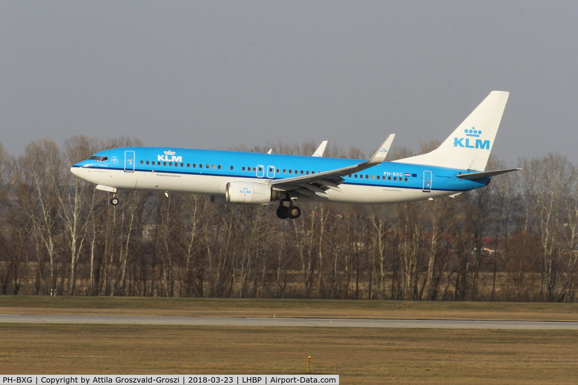 PH-BXG, 2000 Boeing 737-8K2 C/N 30357, Budapest Ferihegy International Airport, Hungary