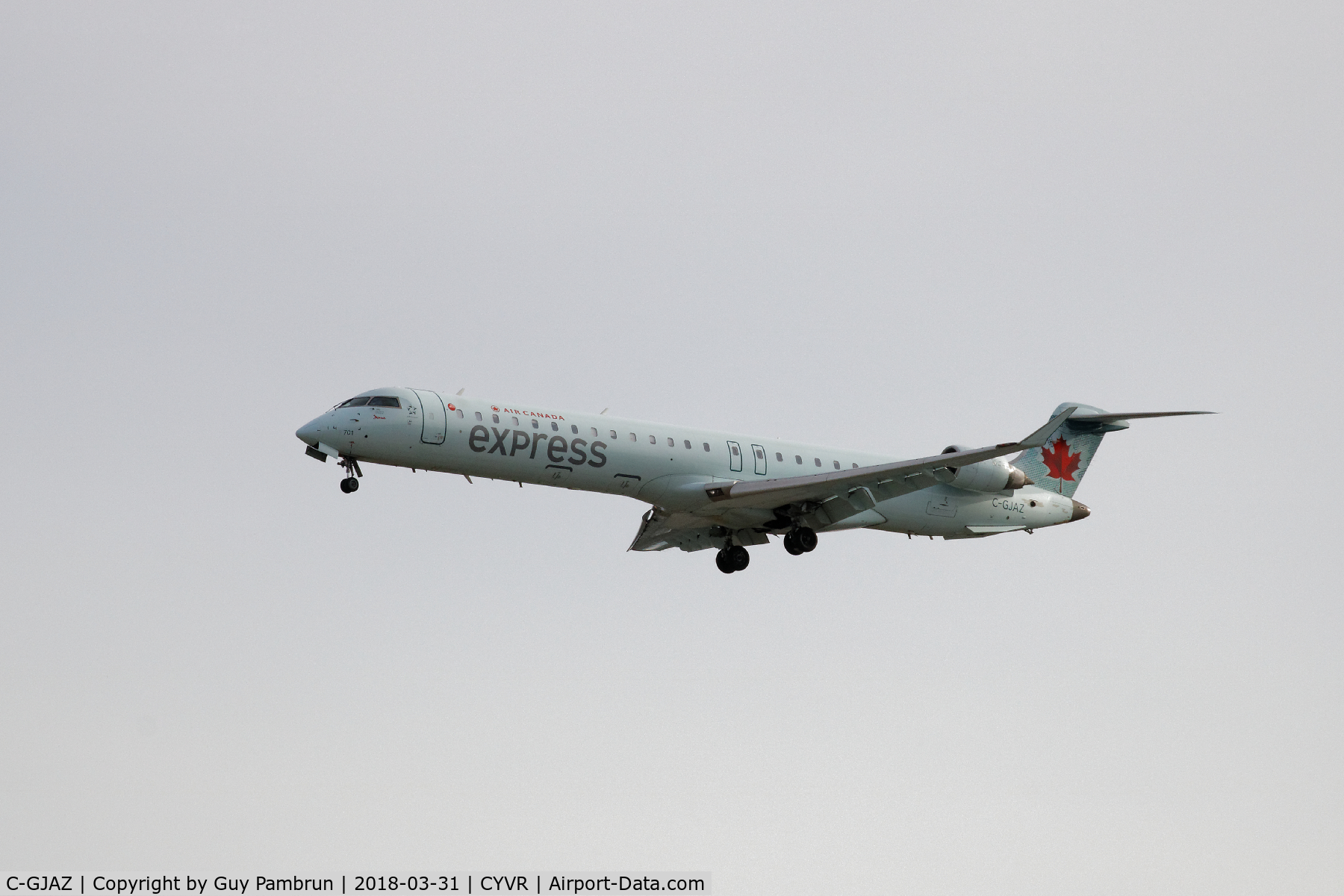 C-GJAZ, 2005 Canadair CRJ-705ER (CL-600-2D15) Regional Jet C/N 15036, Landing