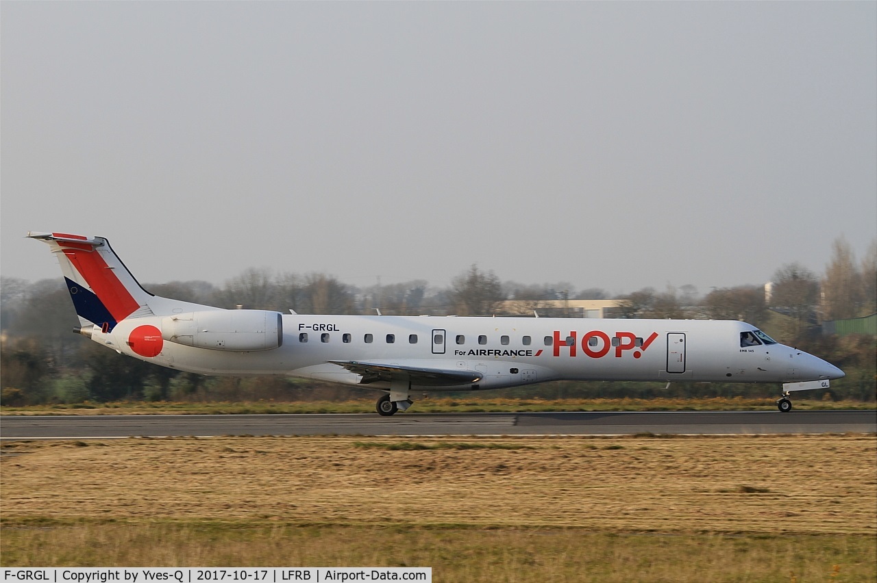 F-GRGL, 2001 Embraer EMB-145EU (ERJ-145EU) C/N 145375, Embraer EMB-145EU, Take off run rwy 25L, Brest-Bretagne Airport (LFRB-BES)