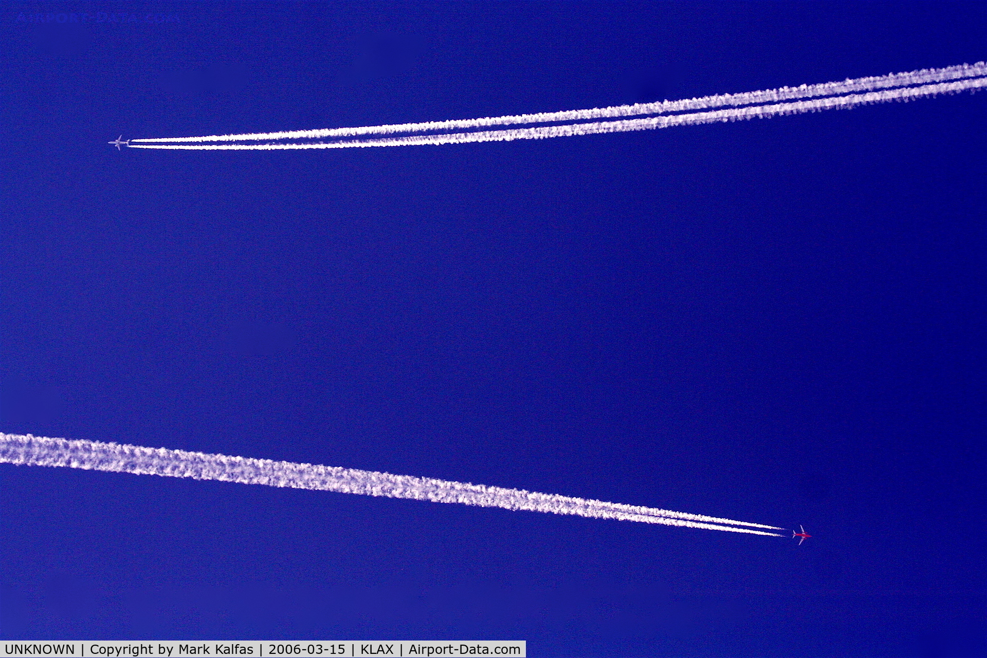 UNKNOWN, Contrails Various C/N Unknown, Alaska and Southwest crossing paths North and South bound over KLAX