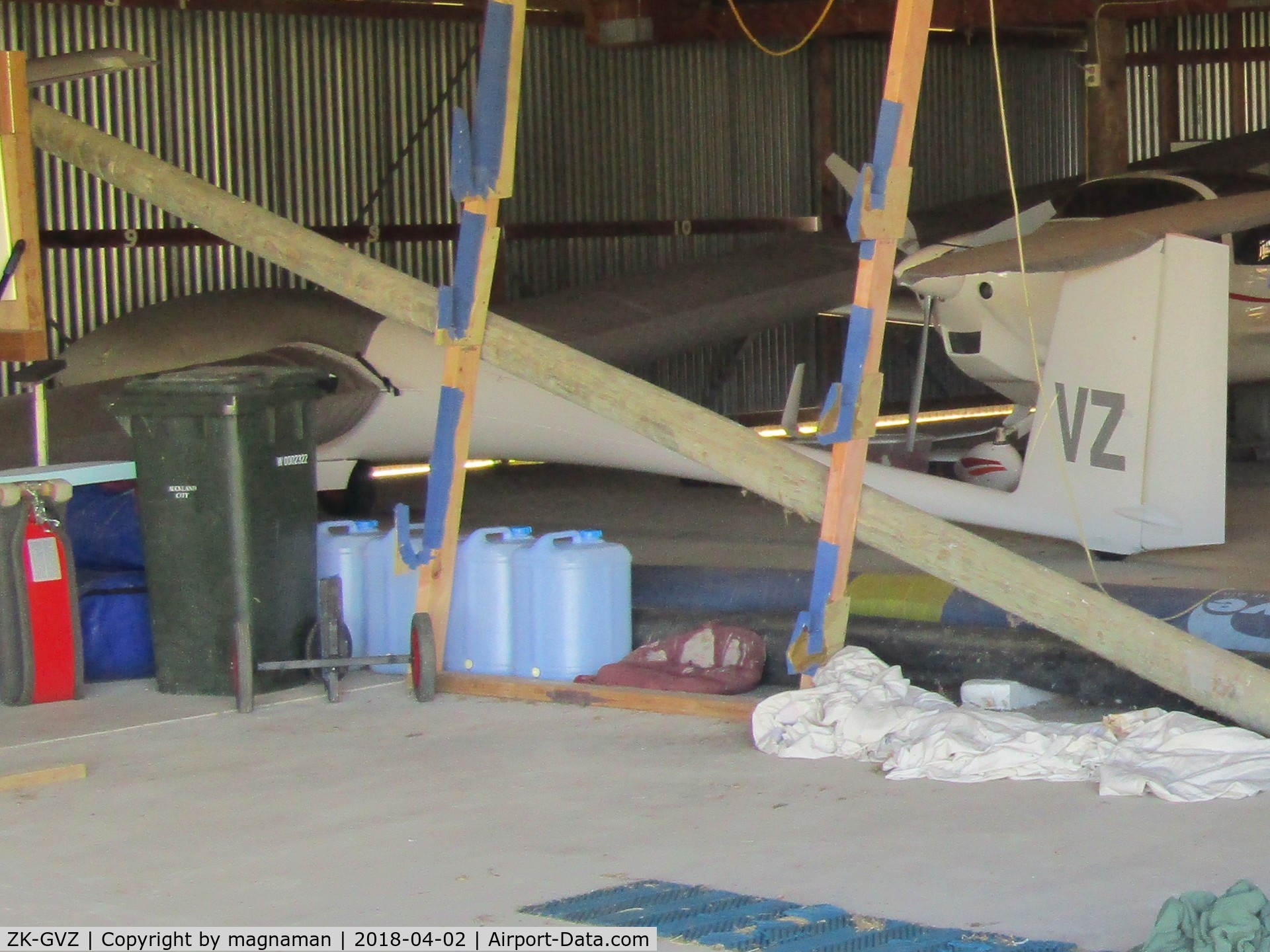ZK-GVZ, Schempp-Hirth Cirrus C/N 20, in crowded hangar at Drury