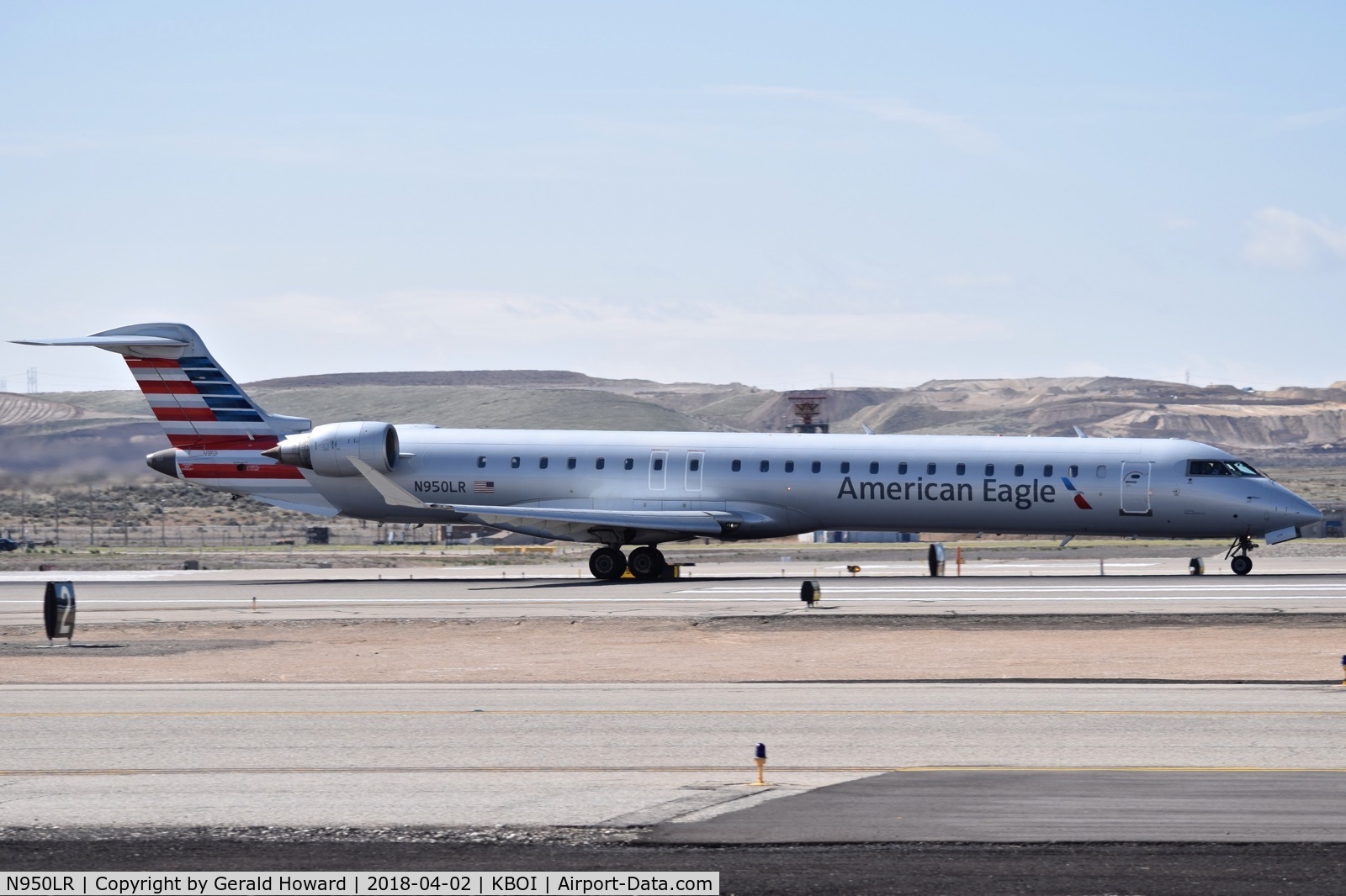 N950LR, 2007 Bombardier CRJ-900ER (CL-600-2D24) C/N 15119, Starting Take off roll on RWY 28R.