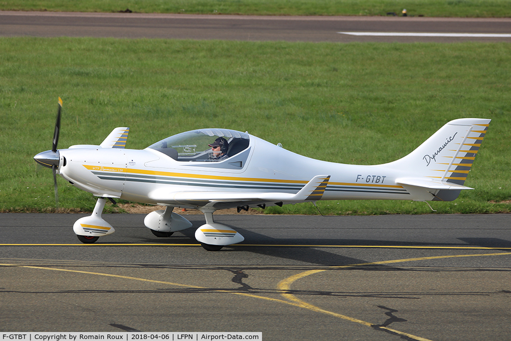 F-GTBT, 2010 Aerospool WT-9 Dynamic LSA C/N DY363/2010 LSA, Taxiing