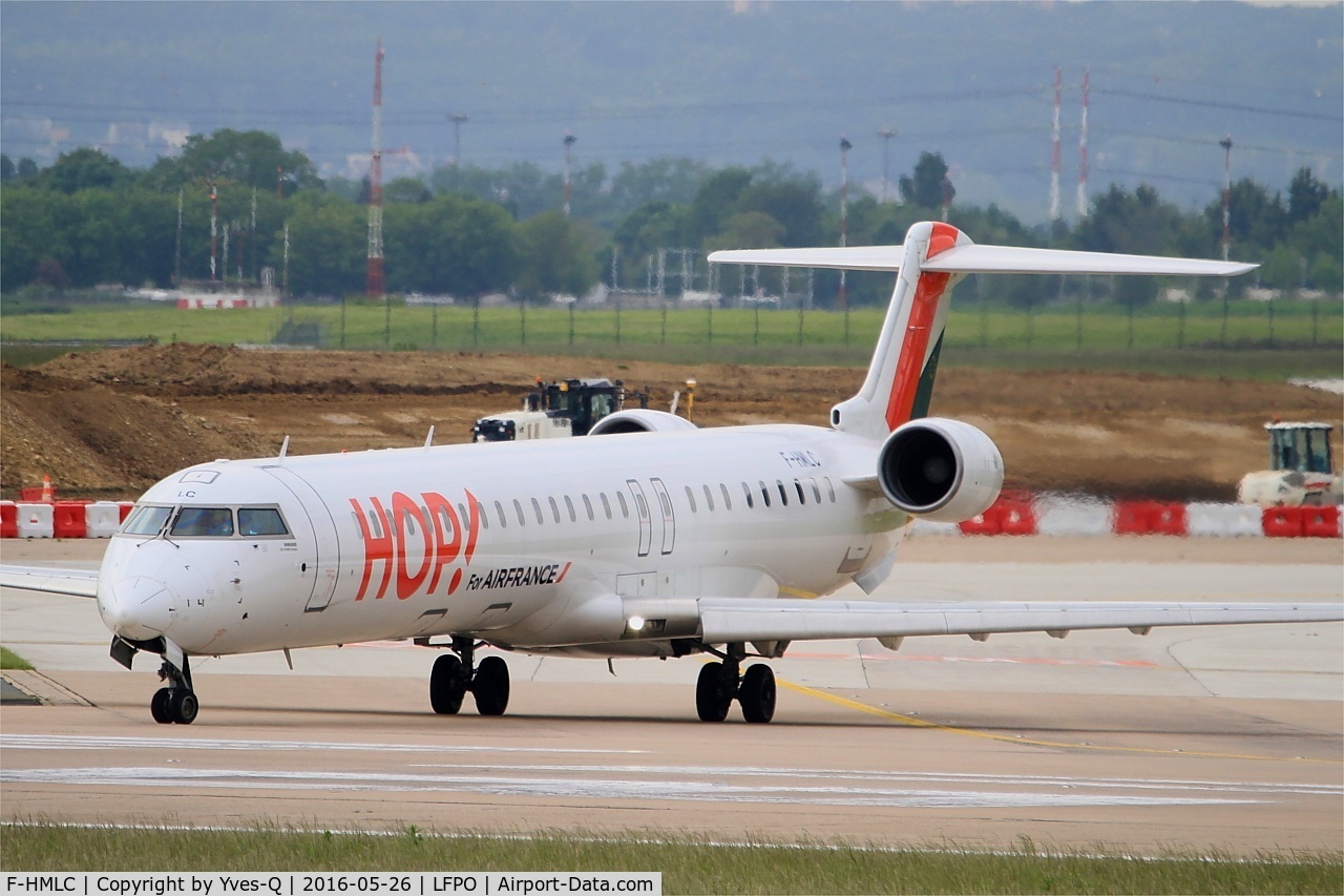 F-HMLC, 2010 Bombardier CRJ-1000EL NG (CL-600-2E25) C/N 19006, Bombardier CRJ-1000EL NG, Lining up rwy 08, Paris-Orly airport (LFPO-ORY)