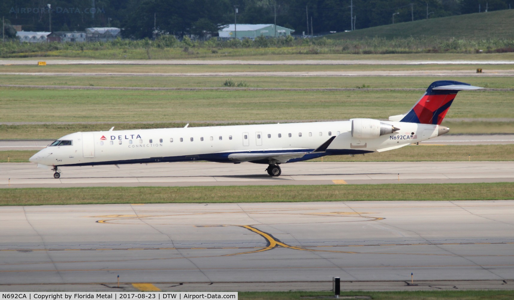 N692CA, 2006 Bombardier CRJ-900ER (CL-600-2D24) C/N 15092, Delta Connection