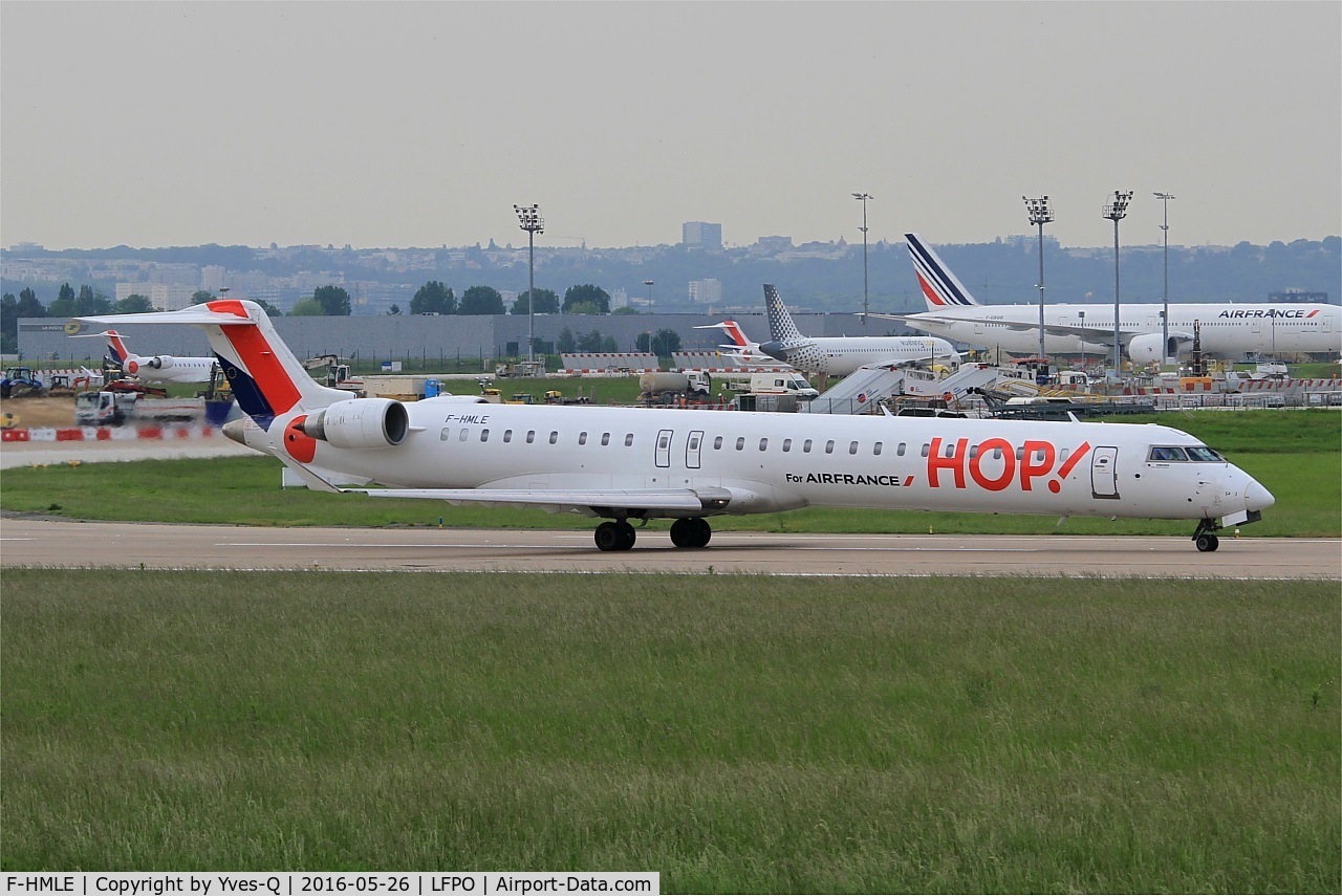 F-HMLE, 2010 Bombardier CRJ-1000EL NG (CL-600-2E25) C/N 19009, Bombardier CRJ-1000EL NG, Ready to take off rwy 08, Paris-Orly airport (LFPO-ORY)