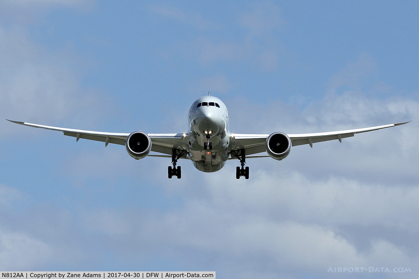 N812AA, 2015 Boeing 787-8 Dreamliner Dreamliner C/N 40630, Arriving at DFW Airport
