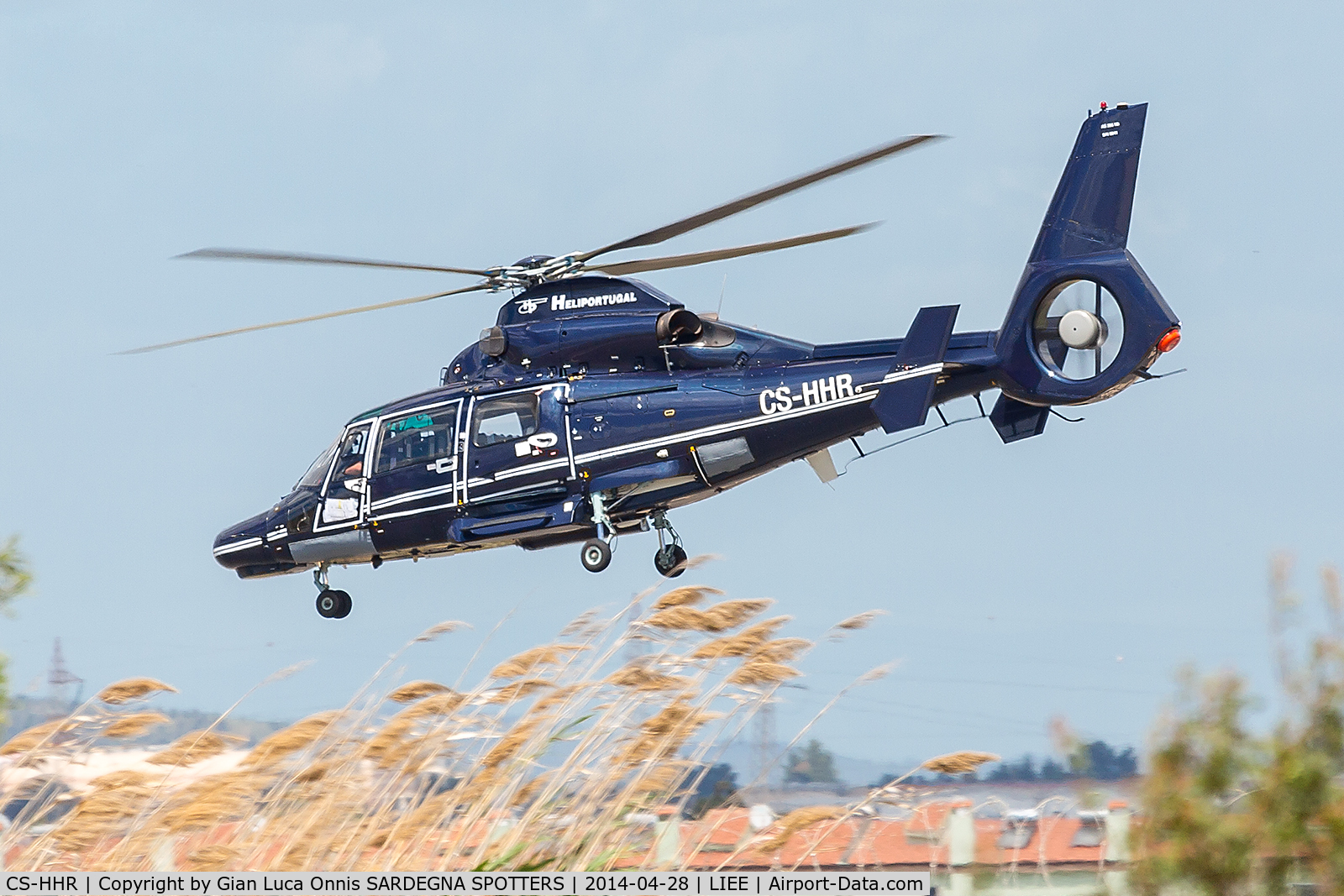 CS-HHR, 2009 Eurocopter AS-365N-3 Dauphin 2 C/N 6841, TAKEOFF 32L