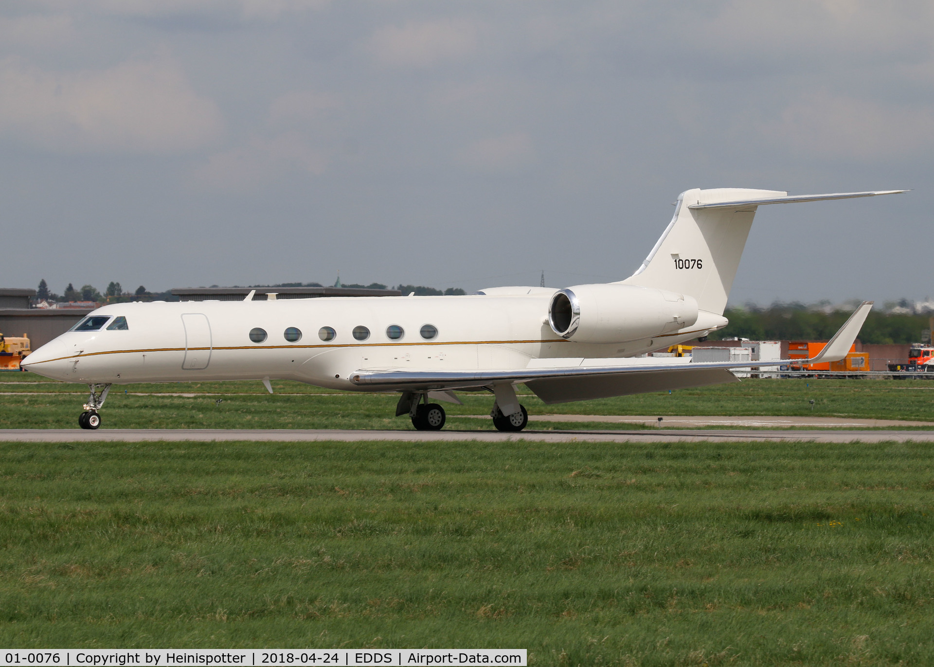 01-0076, 2001 Gulfstream Aerospace C-37A (Gulfstream V) C/N 645, 01-0076 at Stuttgart Airport.