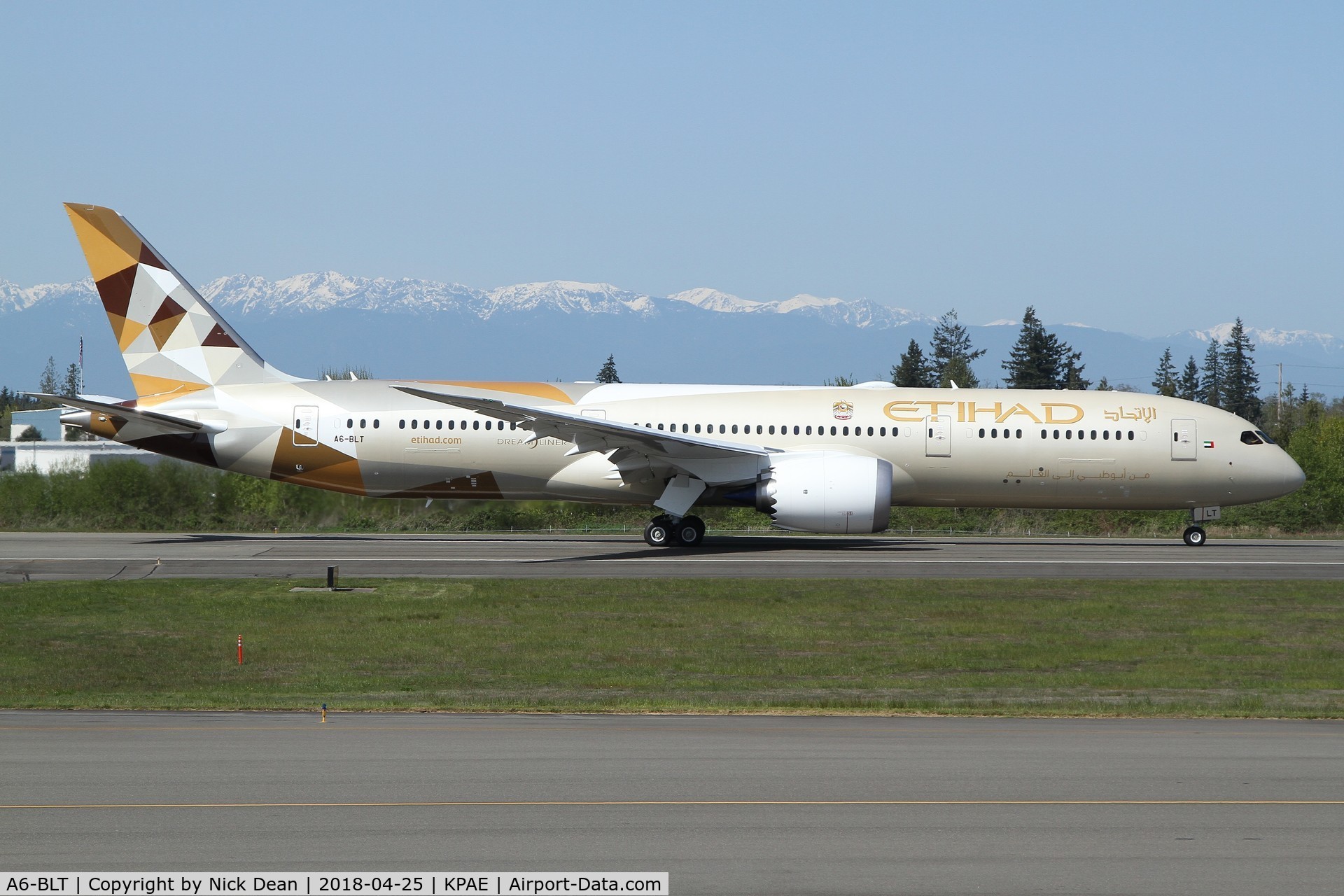 A6-BLT, 2018 Boeing 787-9 Dreamliner C/N 39667, Etihad 9901 departing on delivery this morning