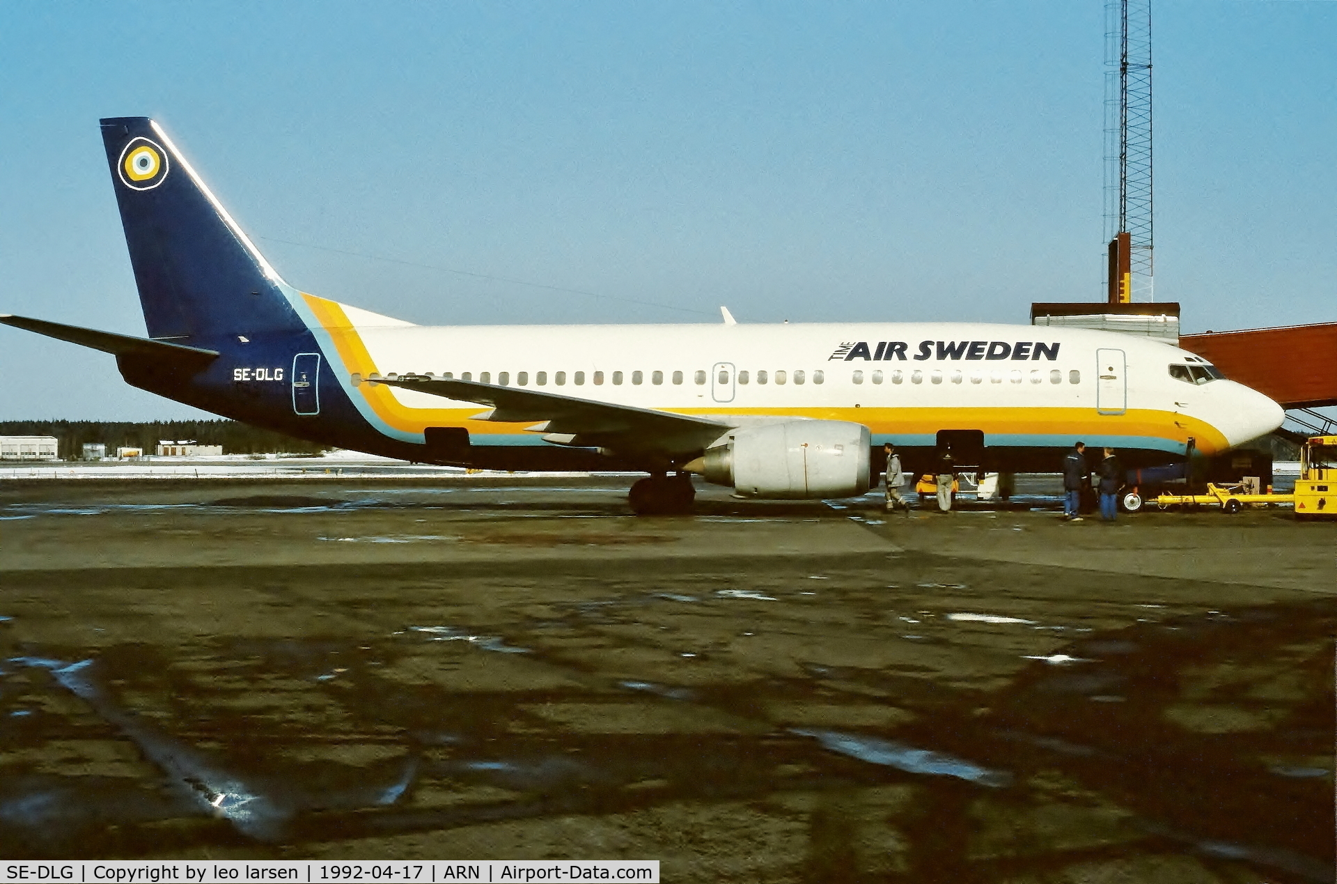 SE-DLG, 1986 Boeing 737-3Q8 C/N 23388, Stockholm Arlanda 17.4.1992