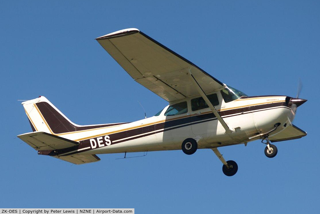 ZK-DES, Cessna 172P C/N 17275819, D M R Barry, Silverdale
