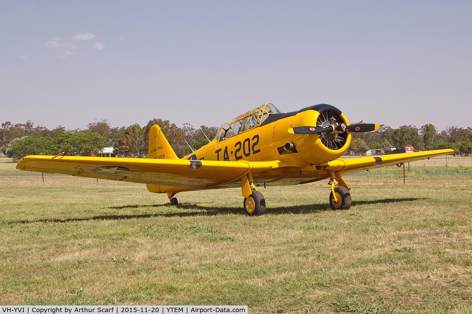 VH-YVI, 1951 North American AT-6G Texan C/N 188-065, Temora Warbirds 2015