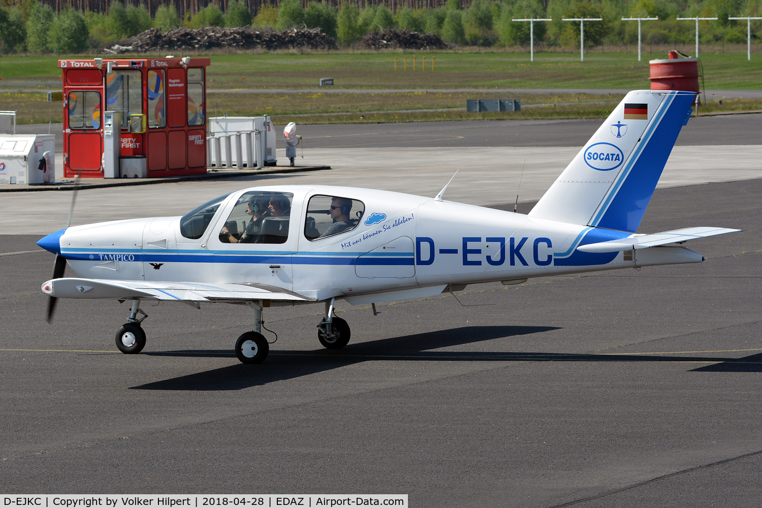 D-EJKC, Socata TB-9 Tampico C/N 1374, at EDAZ