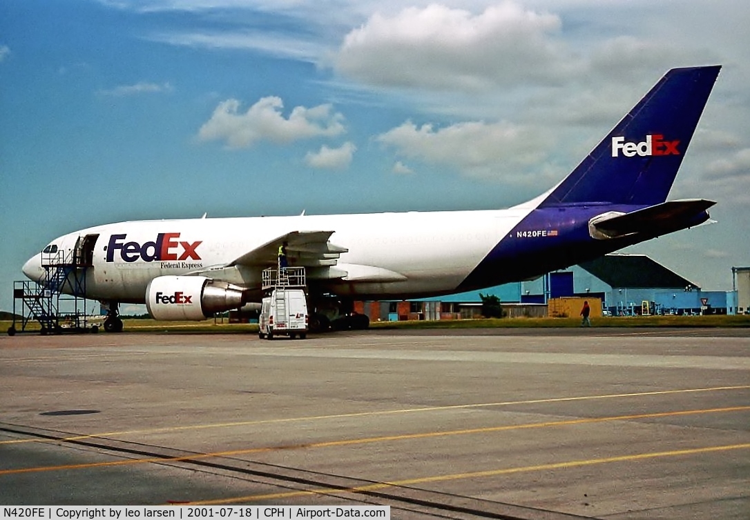 N420FE, 1986 Airbus A310-222 C/N 339, Copenhagen 18.7.2001