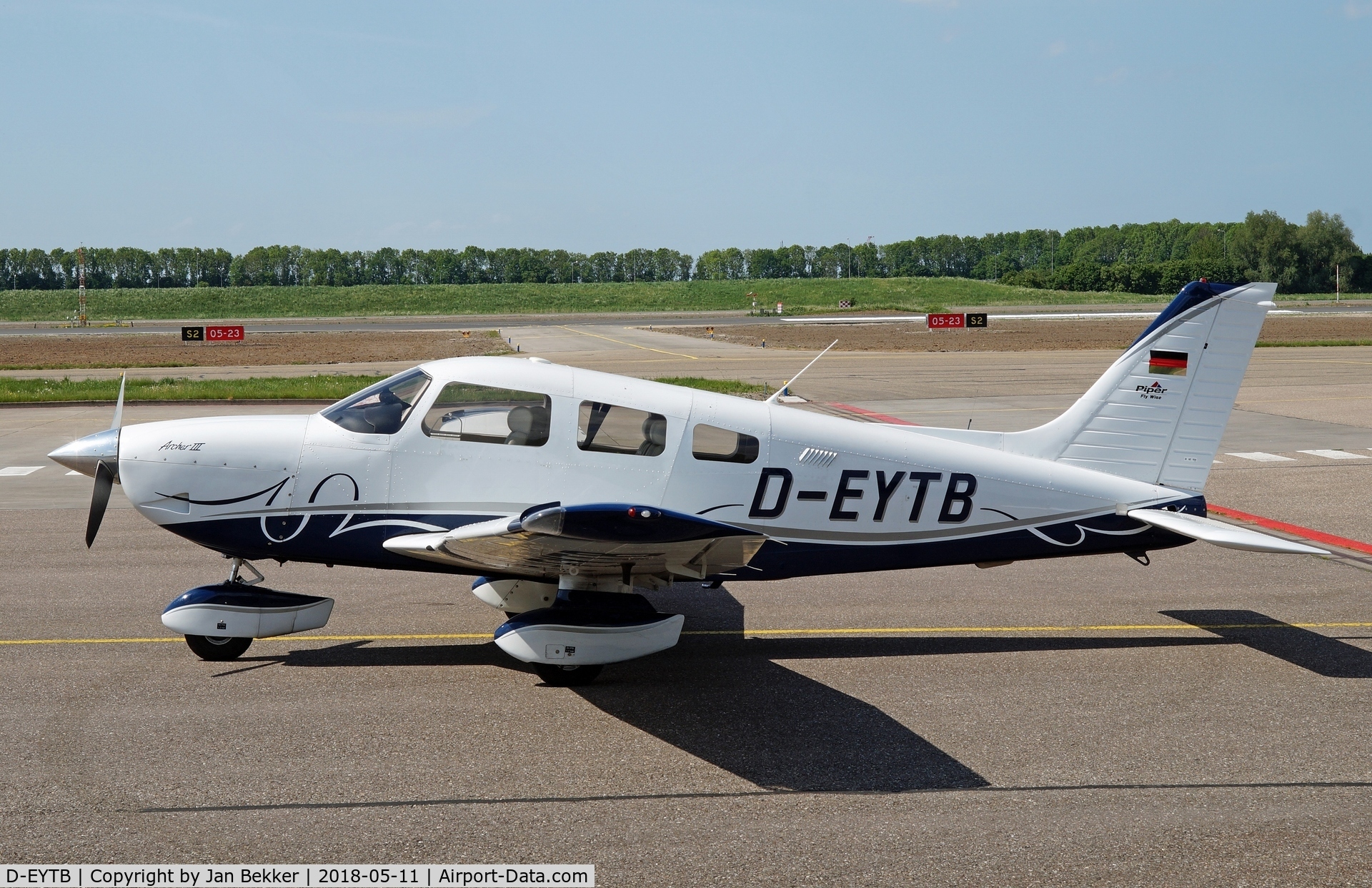 D-EYTB, Piper PA-28-181 Archer III C/N 2843680, Lelystad Airport