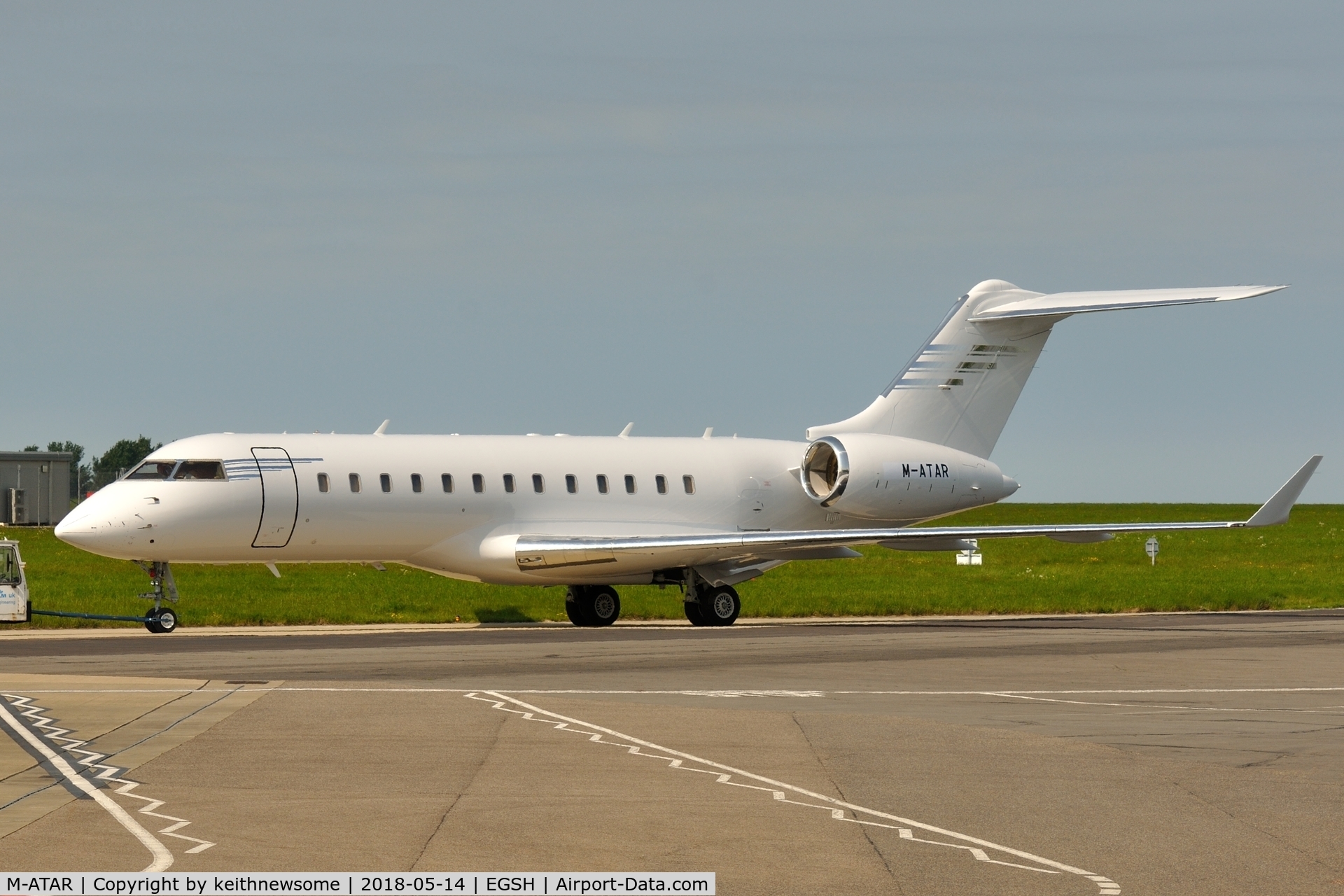 M-ATAR, 2000 Bombardier BD-700-1A10 Global Express C/N 9060, Leaving Norwich following re-spray.