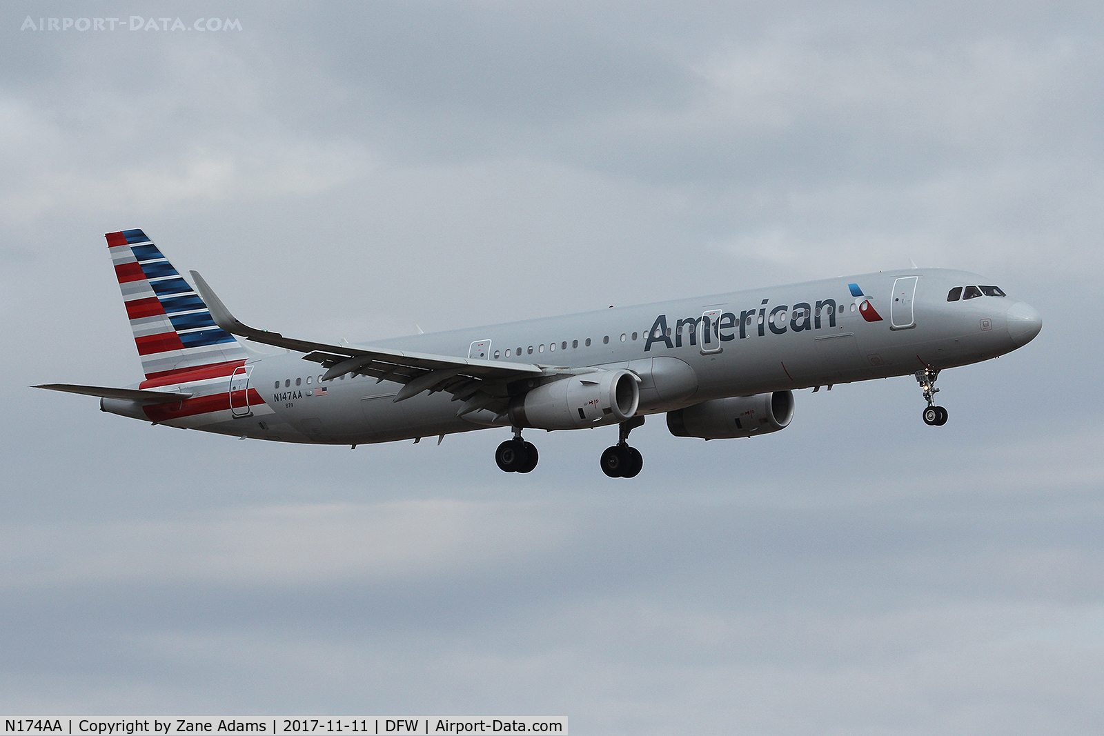 N174AA, 2002 Boeing 757-223 C/N 31308, Arriving at DFW Airport