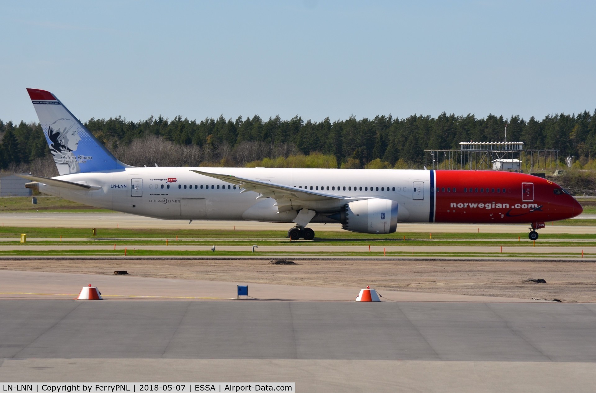 LN-LNN, 2017 Boeing 787-9 Dreamliner C/N 38891, Norwegian B789 for departure from ARN