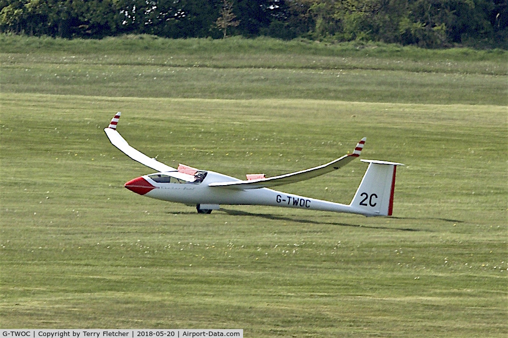 G-TWOC, 2005 Schempp-Hirth Ventus 2cT C/N 141, At Camphill Farm , Great Hucklow , Derbyshire