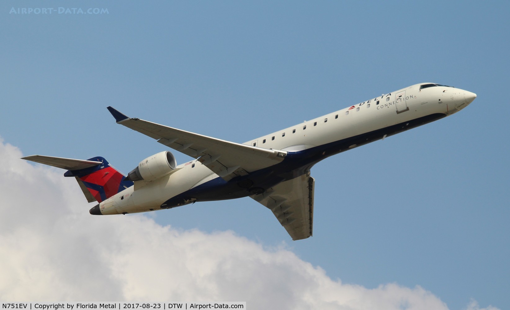 N751EV, 2004 Bombardier CRJ-701 (CL-600-2C10) Regional Jet C/N 10163, Delta Connection