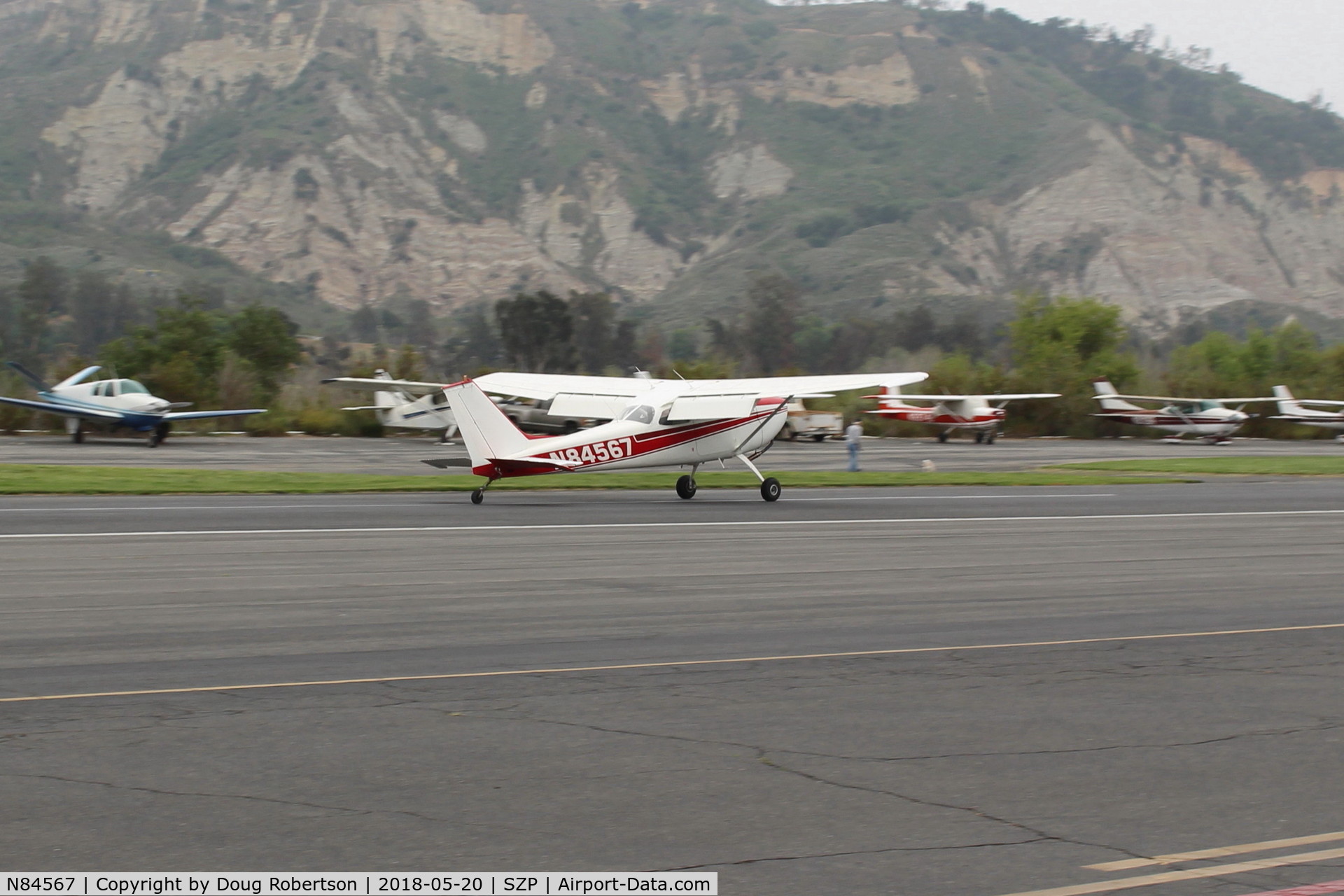 N84567, 1969 Cessna 172K Skyhawk C/N 17258525, 1969 Cessna 172K SKYHAWK, Lycoming O-320-E2D 150 Hp, landing roll Rwy 22