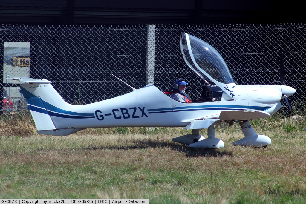 G-CBZX, 2005 Dyn'Aero MCR-01 ULC Banbi C/N PFA 301B-13957, Parked