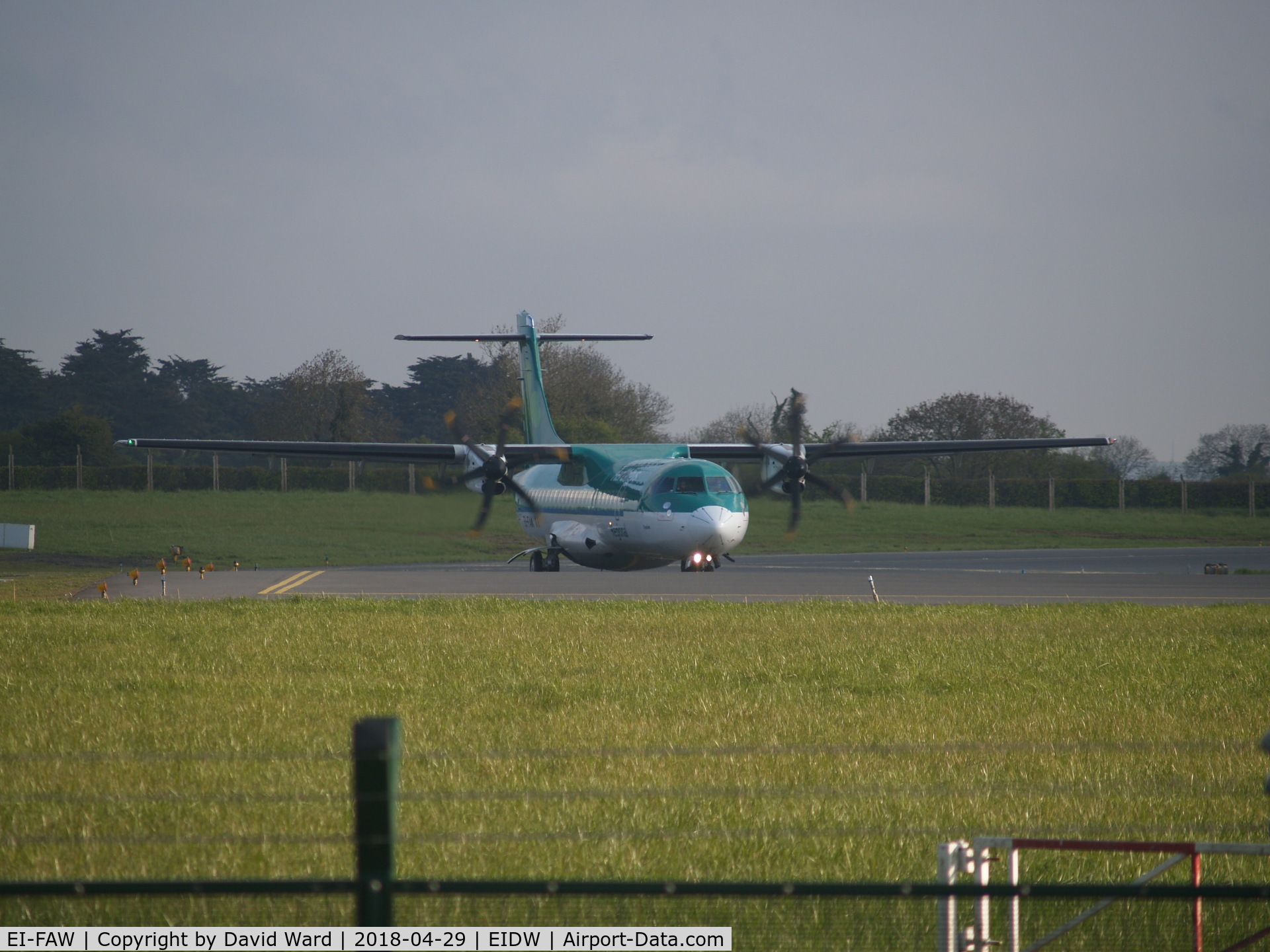 EI-FAW, 2013 ATR 72-600 (72-212A) C/N 1122, Stobart Air ATR 72-600 EI-FAW Lining Up at Dublin