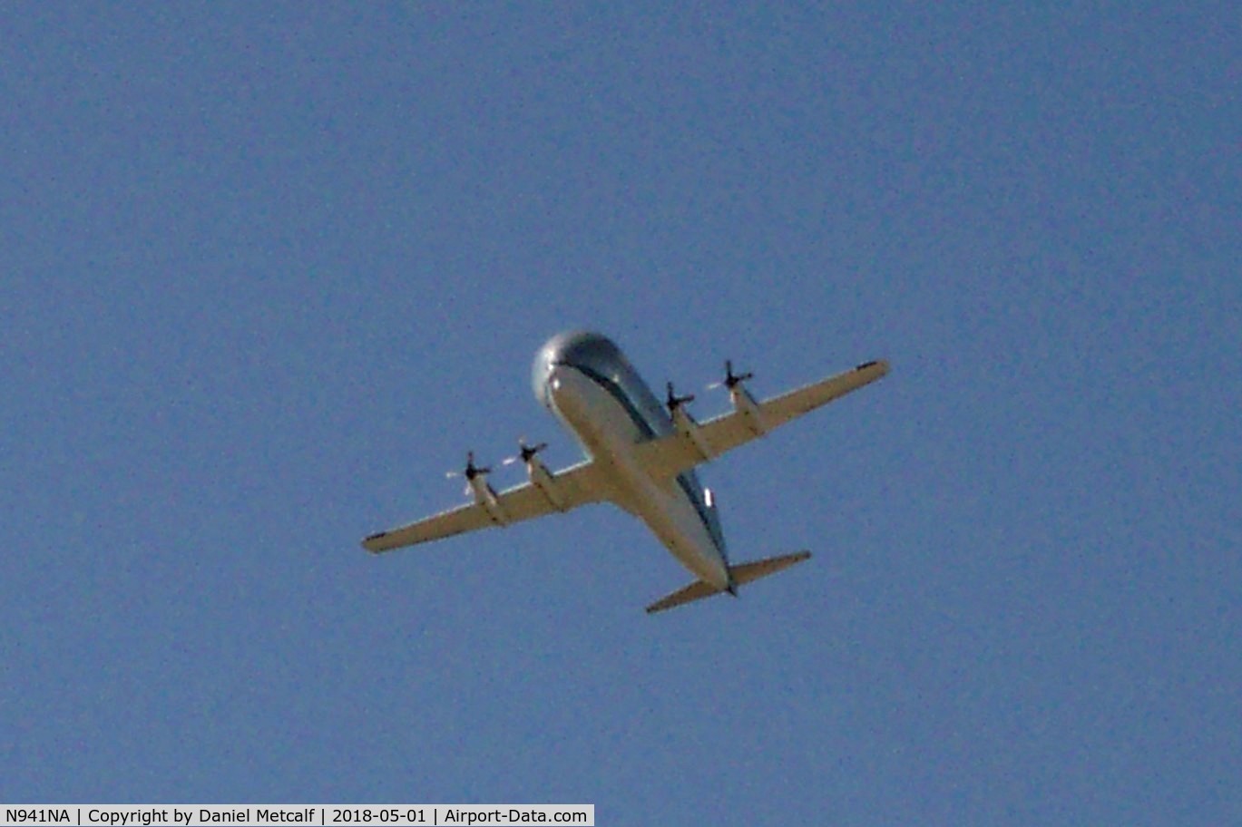 N941NA, Aero Spacelines 377SGT-F Super Guppy Turbine C/N 0004, NASA's Super Guppy flying over Gilbert, AZ