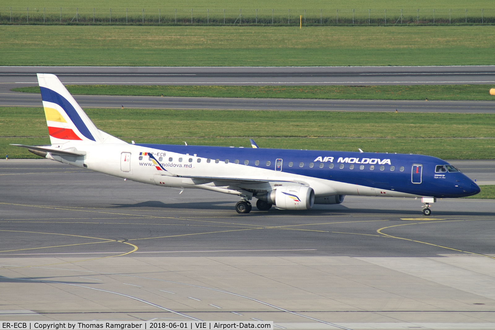 ER-ECB, 2009 Embraer 190LR (ERJ-190-100LR) C/N 19000325, Air Moldova Embraer 190