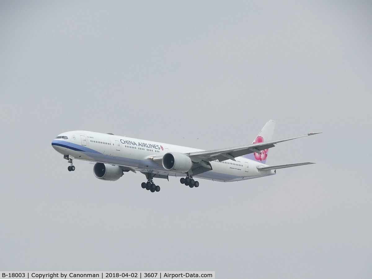 B-18003, 2015 Boeing 777-309/ER C/N 43977, Landing