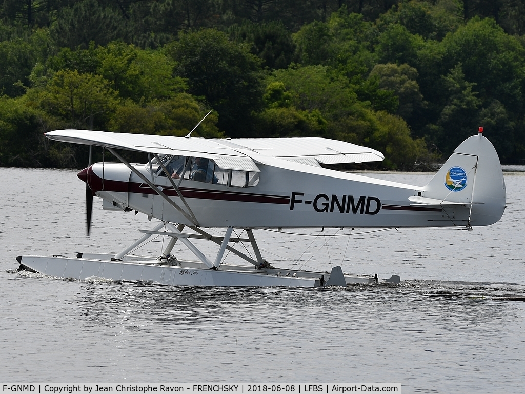 F-GNMD, 1982 Piper PA-18-150 Super Cub C/N 18-8209009, training for Biscarrosse show 2018