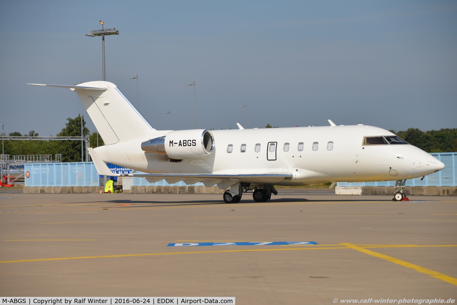 M-ABGS, 2013 Bombardier Challenger 605 (CL-600-2B16) C/N 5932, Bombardier CL-600-2B16 - Challenger 605 - Viking Travel Services - 5932 - M-ABGS - 24.09.2016 - CGN