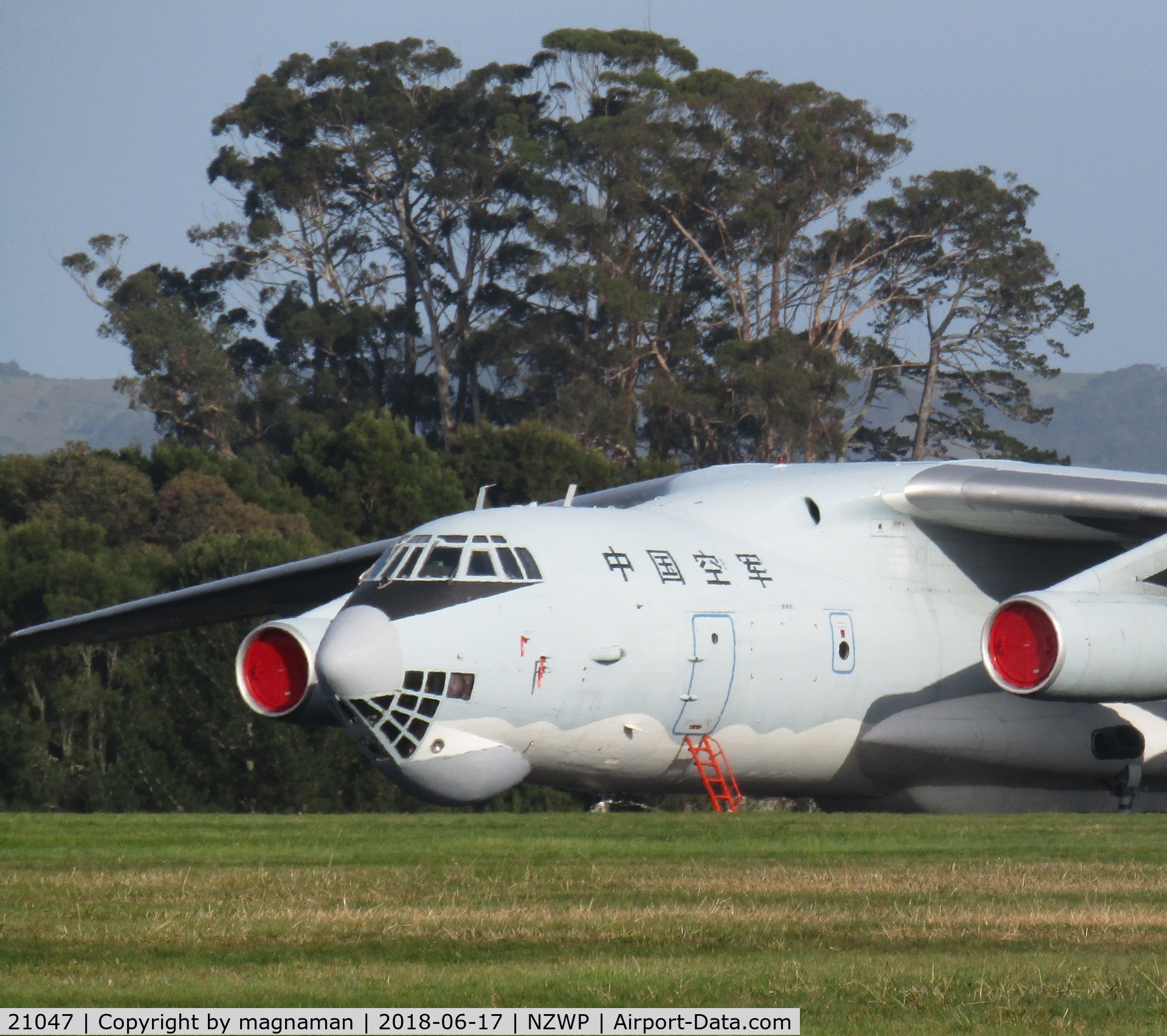 21047, 1993 Ilyushin IL-76MD C/N 1033417550, At Whenuapai on joint exercise - not stretching its muscles today though.