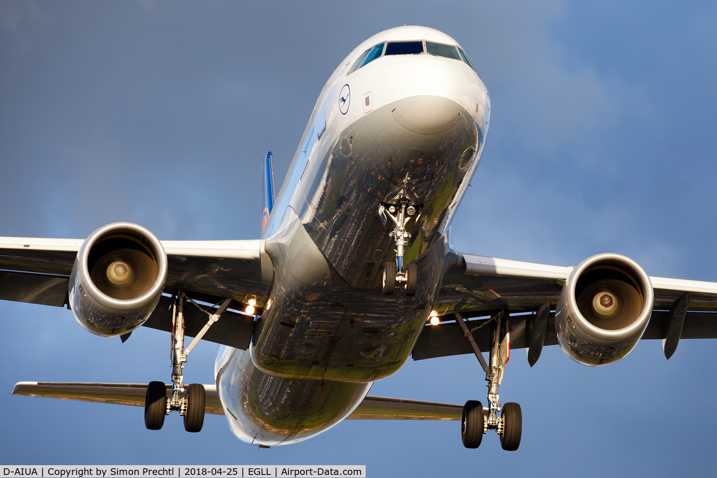 D-AIUA, 2013 Airbus A320-214 C/N 5935, D-AIUA @ London-Heathrow Intl. Airport