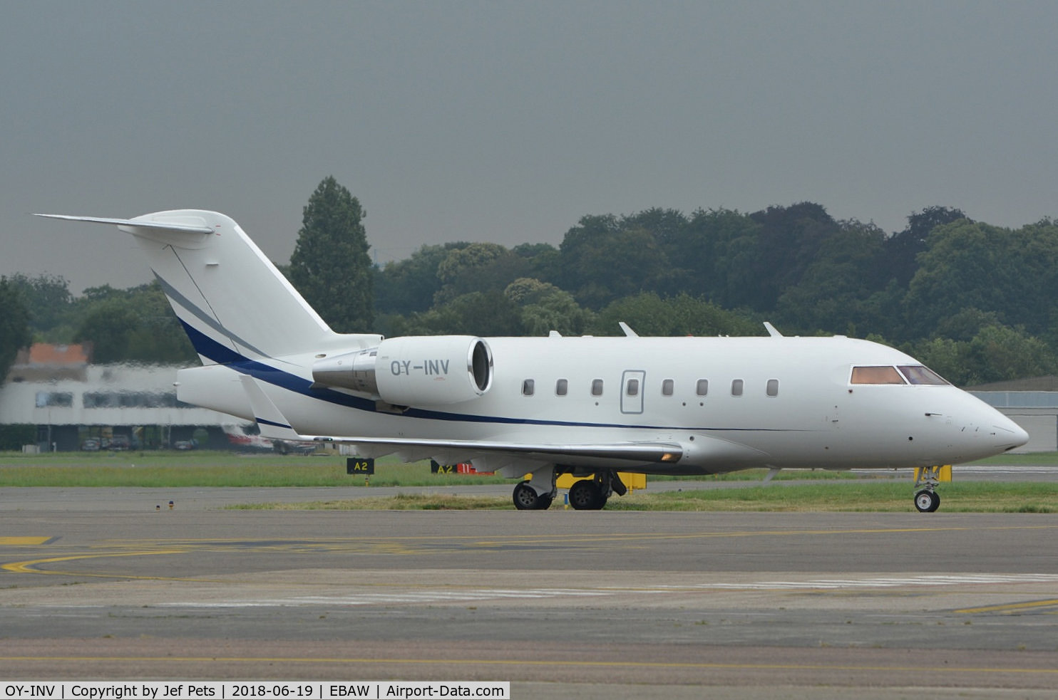 OY-INV, 2005 Bombardier Challenger 604 (CL-600-2B16) C/N 5628, At Antwerp Airport.
