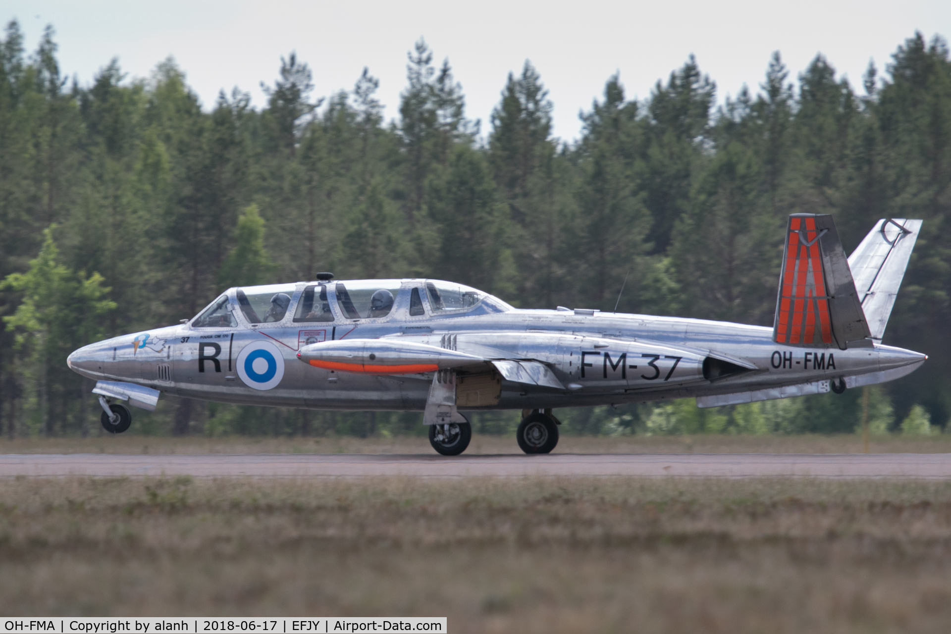 OH-FMA, 1962 Fouga (Valmet) CM-170R Magister C/N FM-37, Landing after displaying at the 100th Anniversary of the Finnish Air Force airshow