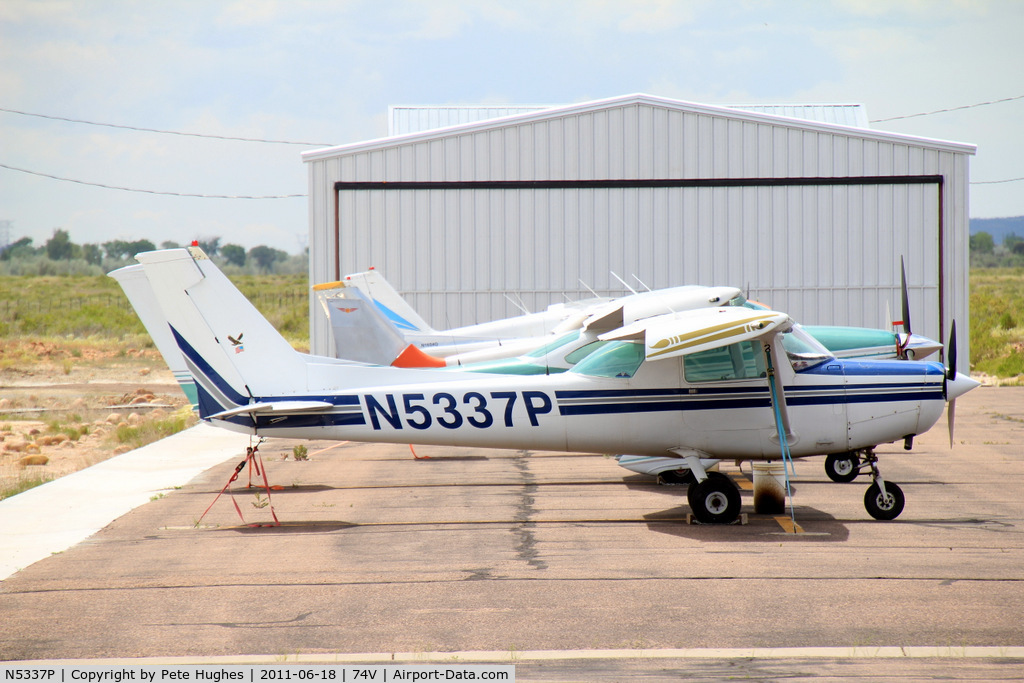 N5337P, 1981 Cessna 152 C/N 15284920, N5337P Cessna 152 at Roosevelt, Utah