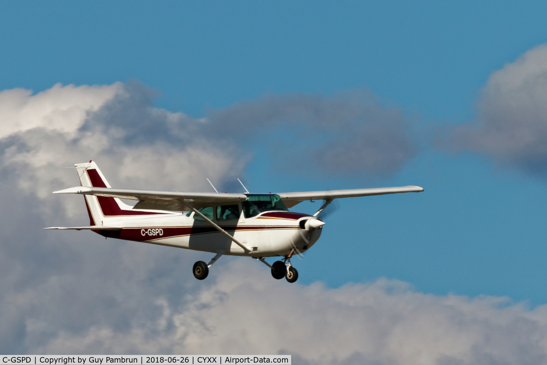 C-GSPD, 1981 Cessna 172P C/N 17274199, Landing